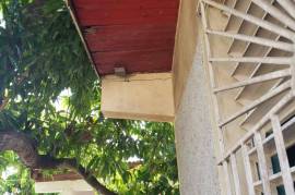 4 Bedrooms 2 Bathrooms, House for Sale in Spanish Town