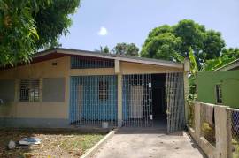 4 Bedrooms 2 Bathrooms, House for Sale in Spanish Town