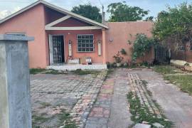 3 Bedrooms 2 Bathrooms, House for Sale in Spanish Town