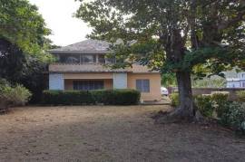 5 Bedrooms 4 Bathrooms, House for Sale in Oracabessa