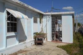 3 Bedrooms 2 Bathrooms, House for Sale in Greater Portmore