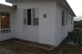 3 Bedrooms 2 Bathrooms, House for Sale in Spanish Town