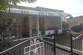 2 Bedrooms 1 Bathrooms, House for Sale in Greater Portmore