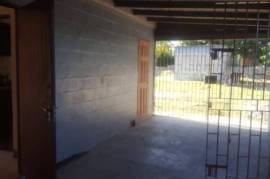 6 Bedrooms 3 Bathrooms, House for Sale in Linstead