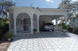 4 Bedrooms 3 Bathrooms, House for Sale in Old Harbour