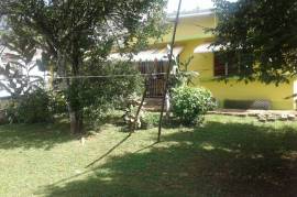 3 Bedrooms 2 Bathrooms, House for Sale in Linstead