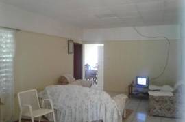 3 Bedrooms 2 Bathrooms, House for Sale in Linstead