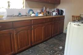 4 Bedrooms 2 Bathrooms, House for Sale in Kingston 11