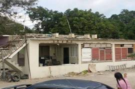 4 Bedrooms 2 Bathrooms, House for Sale in Kingston 17