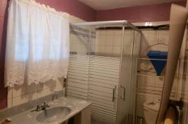 4 Bedrooms 2 Bathrooms, House for Sale in Spanish Town