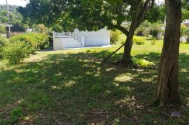 2 Bedrooms 1 Bathrooms, House for Sale in Runaway Bay