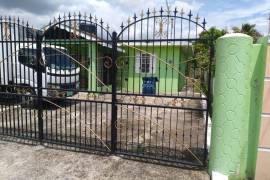 2 Bedrooms 1 Bathrooms, House for Sale in Spanish Town