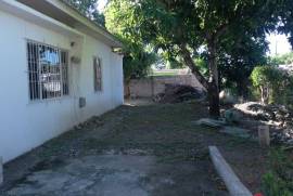 2 Bedrooms 1 Bathrooms, House for Sale in Spanish Town