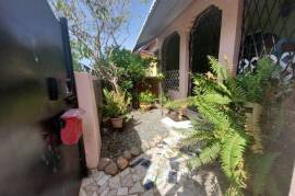 2 Bedrooms 2 Bathrooms, House for Sale in Greater Portmore