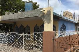 3 Bedrooms 2 Bathrooms, House for Sale in Greater Portmore