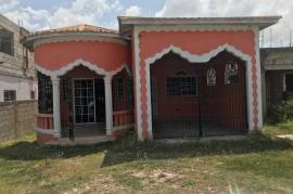 3 Bedrooms 2 Bathrooms, House for Sale in May Pen