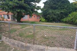 4 Bedrooms 2 Bathrooms, House for Sale in Spanish Town