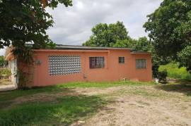 4 Bedrooms 2 Bathrooms, House for Sale in Spanish Town