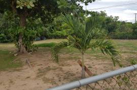 4 Bedrooms 2 Bathrooms, House for Sale in Spanish Town