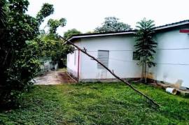 3 Bedrooms 2 Bathrooms, House for Sale in Linstead