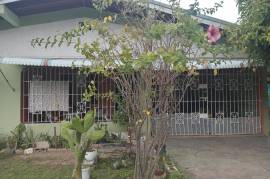 5 Bedrooms 4 Bathrooms, House for Sale in Spanish Town