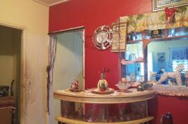 5 Bedrooms 4 Bathrooms, House for Sale in Spanish Town