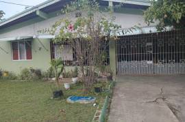 5 Bedrooms 4 Bathrooms, House for Sale in Spanish Town