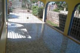 5 Bedrooms 5 Bathrooms, House for Sale in Spanish Town