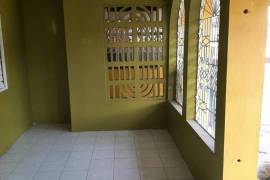 3 Bedrooms 2 Bathrooms, House for Sale in May Pen