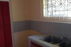 3 Bedrooms 2 Bathrooms, House for Sale in May Pen