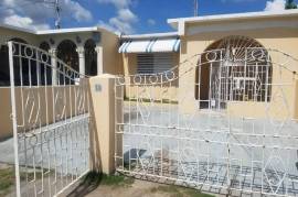 2 Bedrooms 1 Bathrooms, House for Sale in Greater Portmore