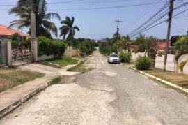 3 Bedrooms 2 Bathrooms, House for Sale in Montego Bay