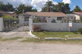 4 Bedrooms 4 Bathrooms, House for Sale in Spanish Town