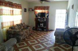 2 Bedrooms 2 Bathrooms, House for Sale in White House WD