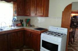 2 Bedrooms 2 Bathrooms, House for Sale in White House WD