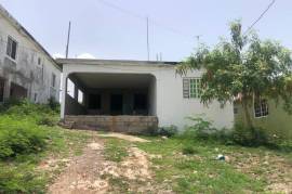 3 Bedrooms 2 Bathrooms, House for Sale in Old Harbour