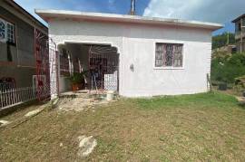 3 Bedrooms 2 Bathrooms, House for Sale in Old Harbour