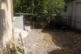 2 Bedrooms 2 Bathrooms, House for Sale in May Pen