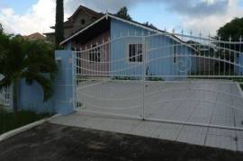 2 Bedrooms 1 Bathrooms, House for Sale in Half Moon