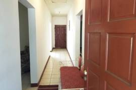 3 Bedrooms 2 Bathrooms, House for Sale in Junction