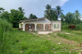 5 Bedrooms 3 Bathrooms, House for Sale in Bog Walk