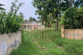 5 Bedrooms 3 Bathrooms, House for Sale in Bog Walk