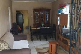 3 Bedrooms 1 Bathrooms, House for Sale in May Pen