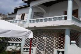 3 Bedrooms 2 Bathrooms, House for Sale in Kingston 2