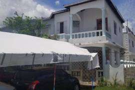 3 Bedrooms 2 Bathrooms, House for Sale in Kingston 2