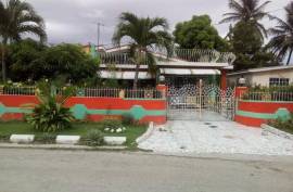 5 Bedrooms 3 Bathrooms, House for Sale in Spanish Town