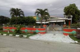 5 Bedrooms 3 Bathrooms, House for Sale in Spanish Town