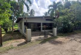 4 Bedrooms 2 Bathrooms, House for Sale in Spanish Town