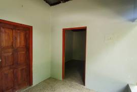 4 Bedrooms 2 Bathrooms, House for Sale in Spanish Town