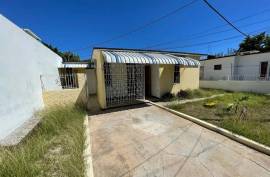 2 Bedrooms 1 Bathrooms, House for Sale in Greater Portmore